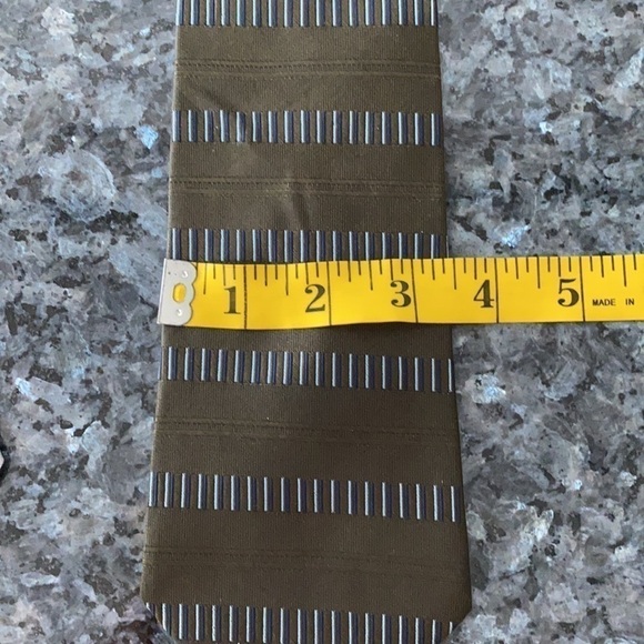 Tommy Hilfiger 100% silk imported dark green tie - Picture 6 of 10